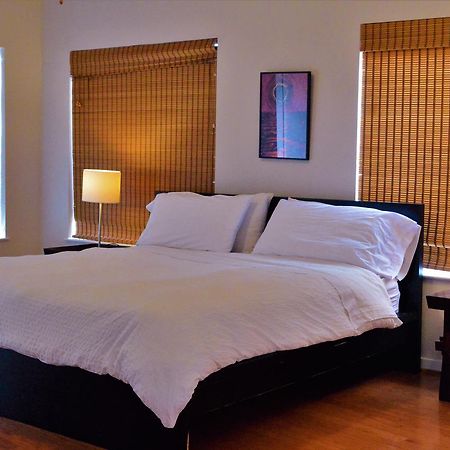 Modern B & B Houston Bagian luar foto