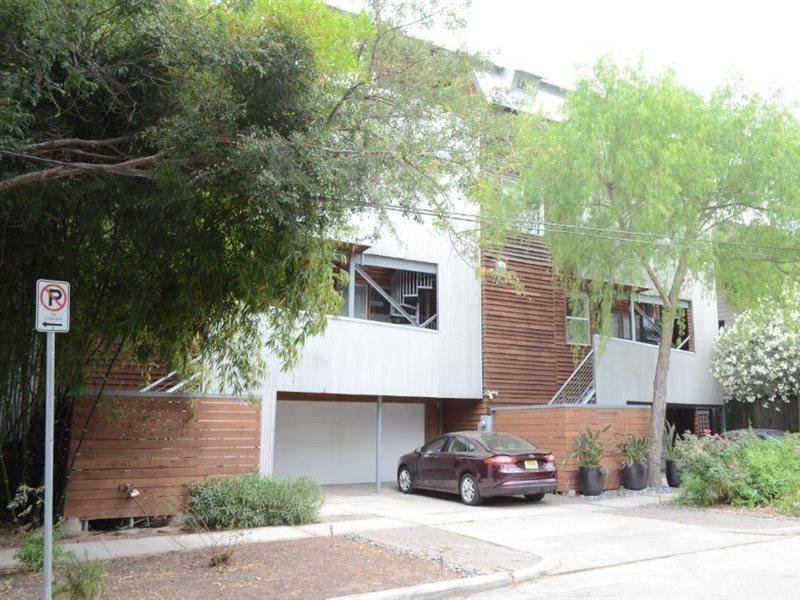 Modern B & B Houston Bagian luar foto