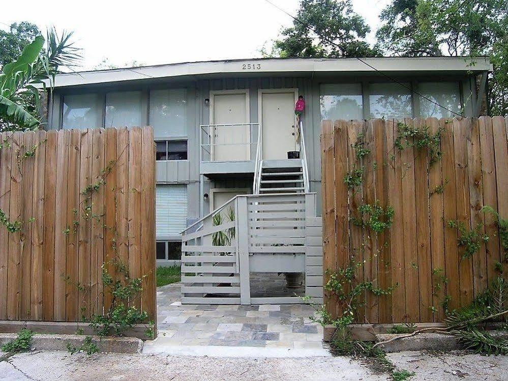 Modern B & B Houston Bagian luar foto