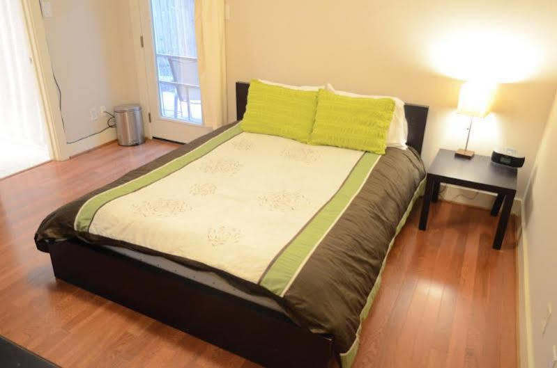 Modern B & B Houston Bagian luar foto