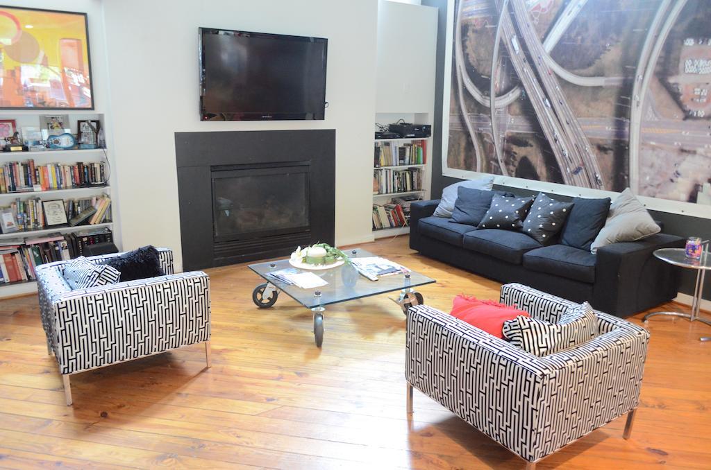 Modern B & B Houston Bagian luar foto